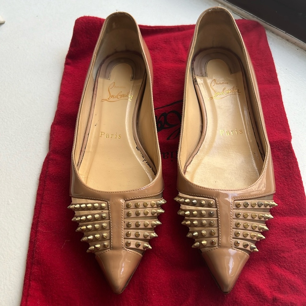 Christian Louboutin Nude Flats Size 35.5